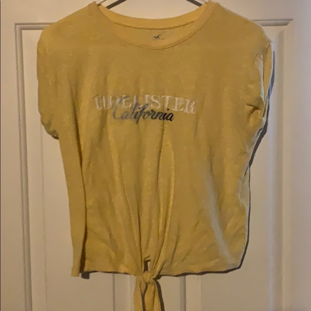 Hollister shirt size small